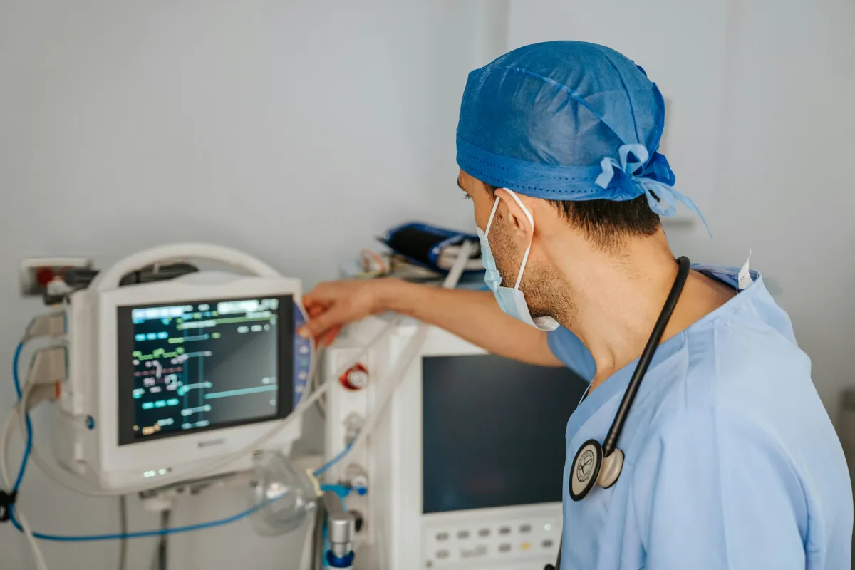 Emploi dans la santé au Maroc : médecins, infirmiers et paramédicaux en 2026