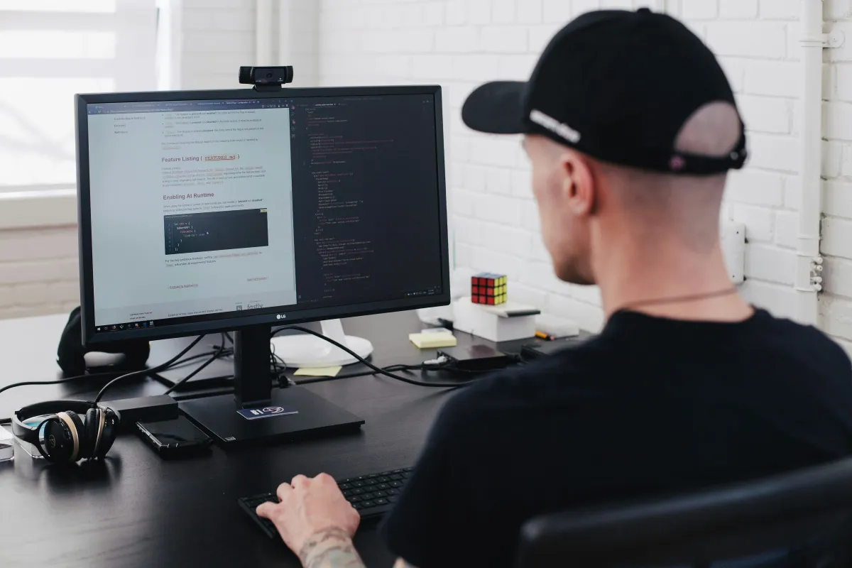 Emploi informatique et IT au Maroc 2026 : développement, data, cloud et sécurité