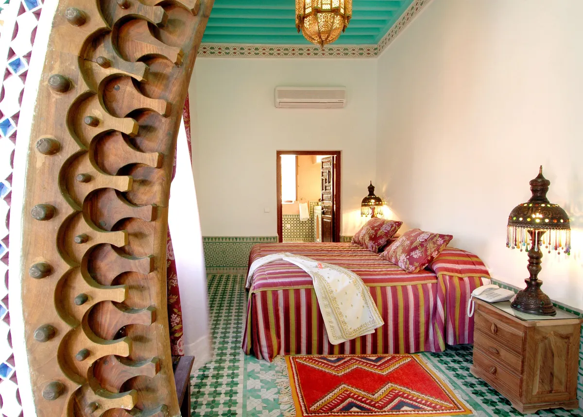 Emploi tourisme et hôtellerie au Maroc : métiers, salaires et recrutement