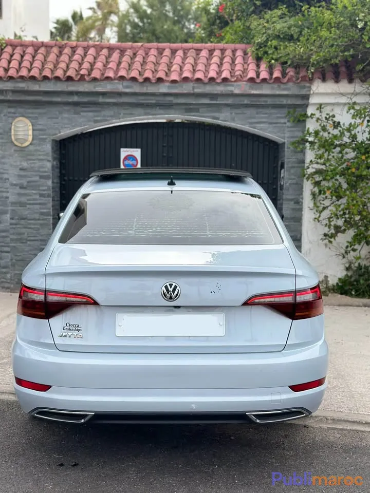 VOLKSWAGEN JETTA R-LINE