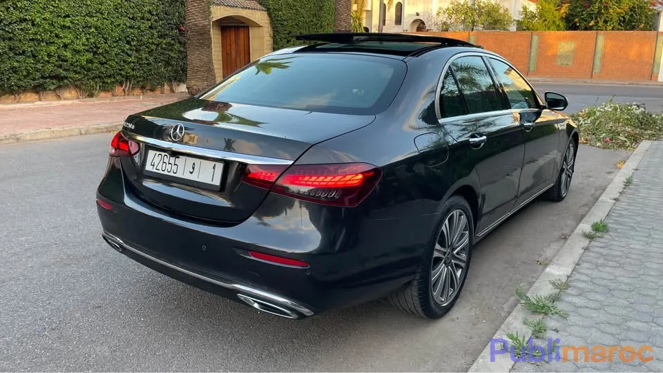 Mercedes benz E220 Luxury 2021 full options