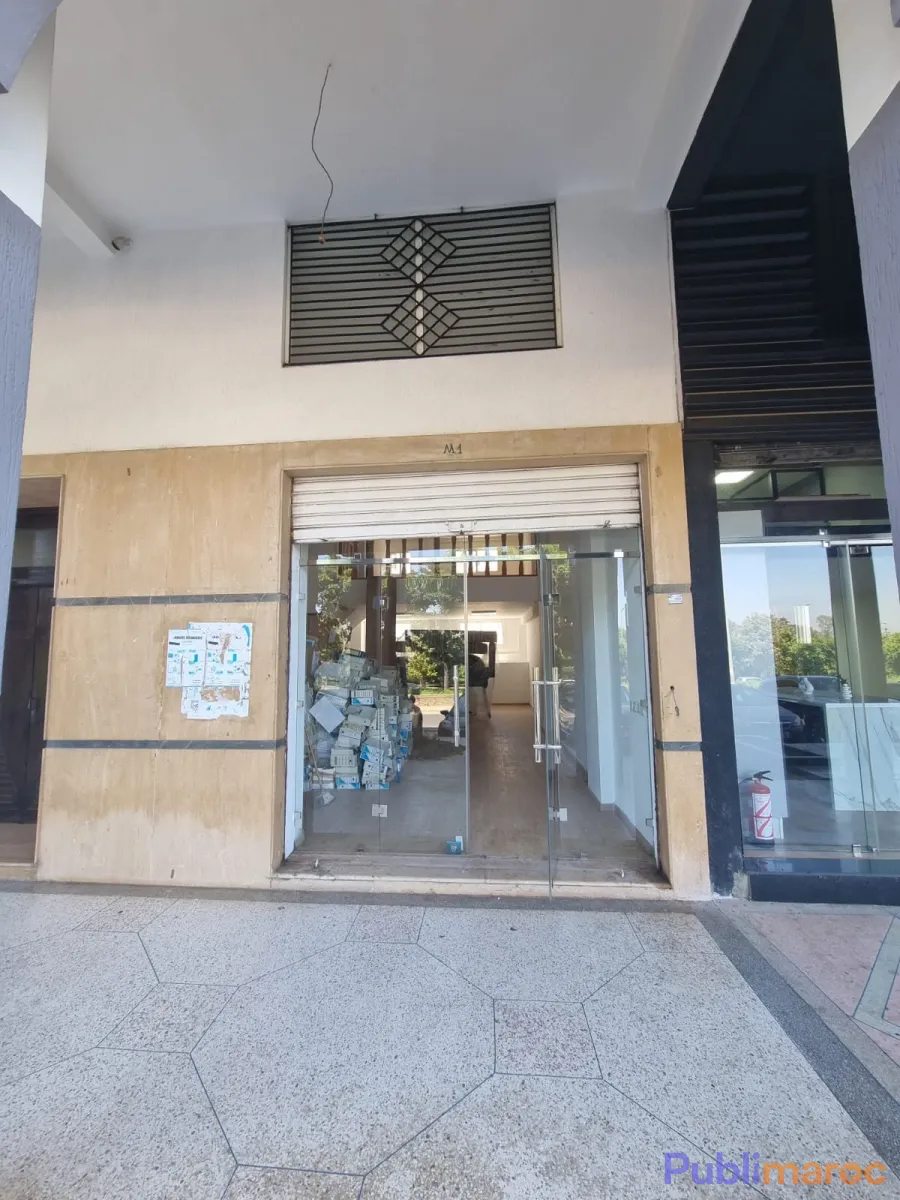 Local commercial 90 m² à vendre – Témara