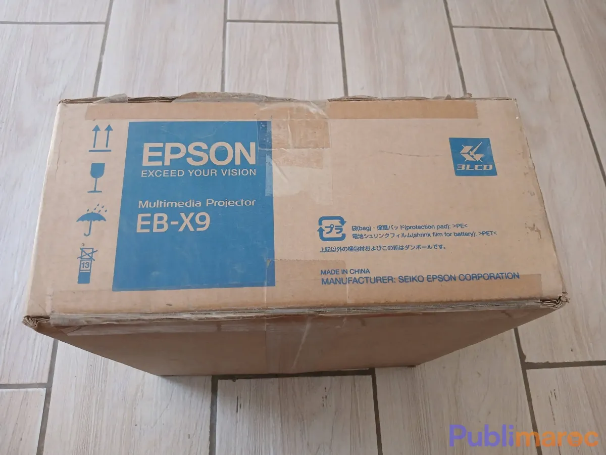 Projecteur EPSON TOUT NEUF (Jamais ouvert - Dans son emballage d'origine)