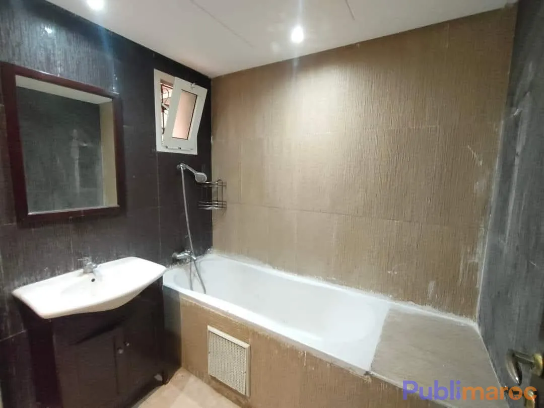 Appartement RDC Haut Standing 75 m² avec Terrasse et Garage – 1ère Main