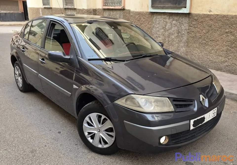 A VENDRE : Renault Mégane Essence – Modèle 2008