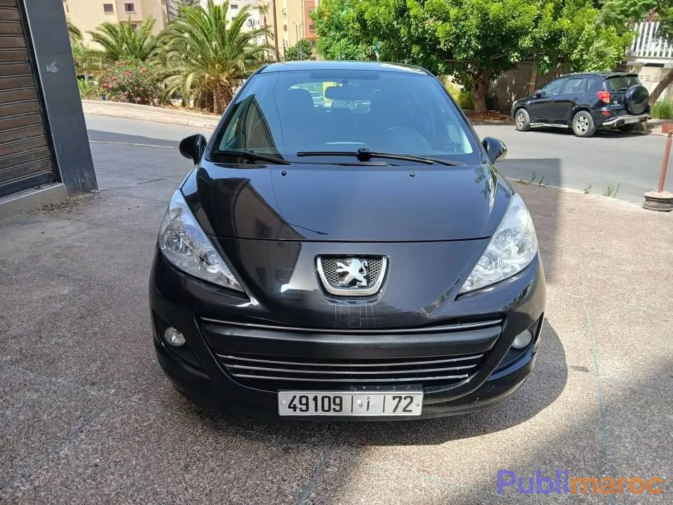 PEUGEOT 207 – MODÈLE 2011 (1ÈR MAIN)