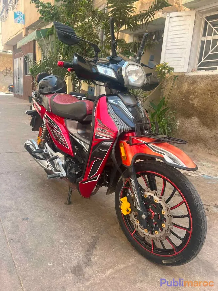 SCOOTER / BÉCANE SH – MODÈLE 2023